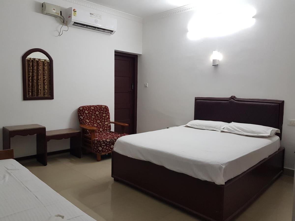 All Seasons Guest House Thiruvananthapuram ภายนอก รูปภาพ