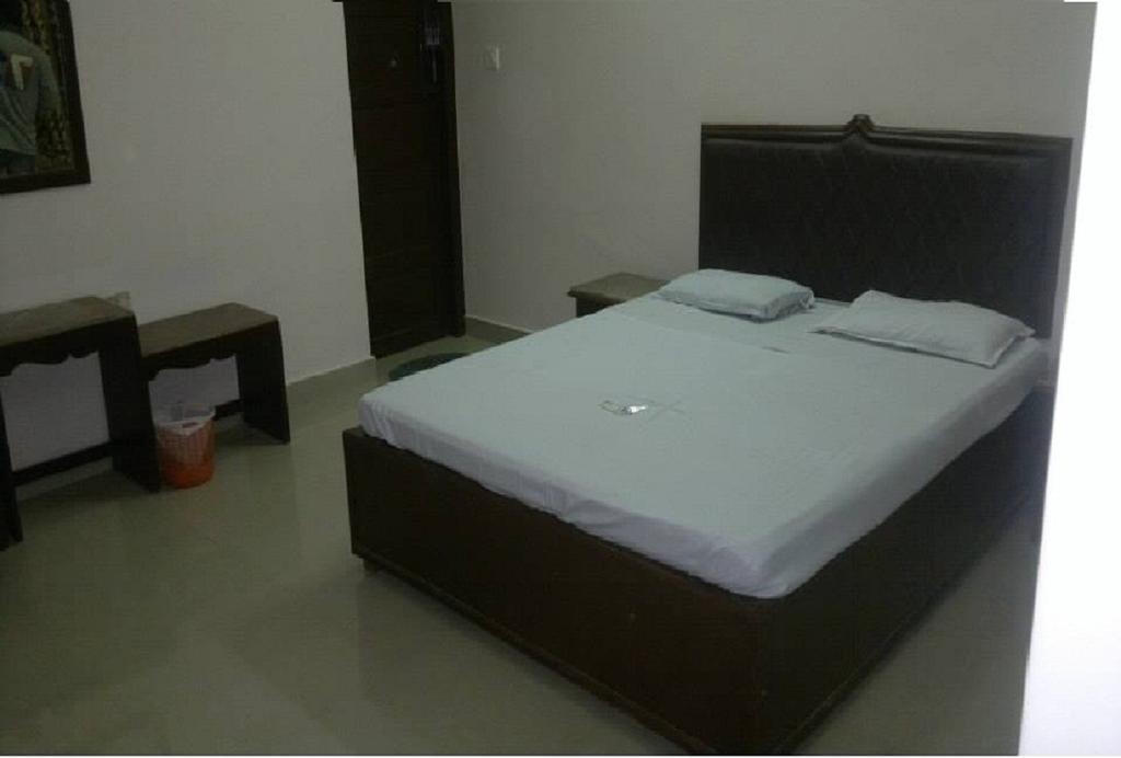 All Seasons Guest House Thiruvananthapuram ภายนอก รูปภาพ
